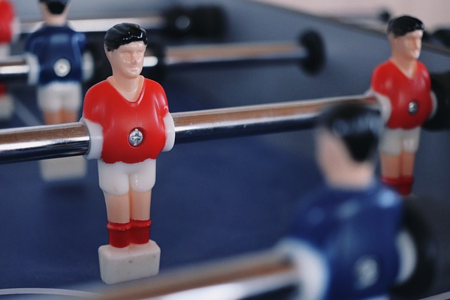 忍不了！球迷刷屏利物浦官方社媒评论区，要求斯洛特下课