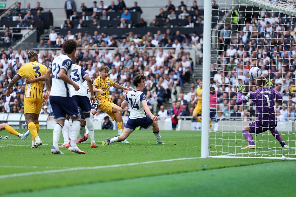 欧冠半场：两队均破门乏术，摩纳哥0-0闷平加拉塔萨雷